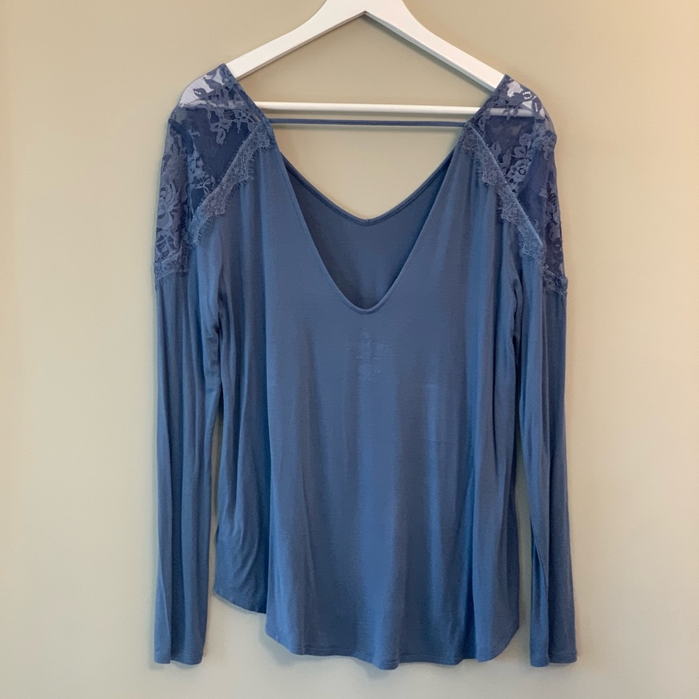 American Eagle Soft and Sexy Long Sleeve Shirt Delicate Lace Cold Shoulders